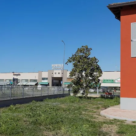 Moderno Bilocale Con Parcheggio Privato Piacenza