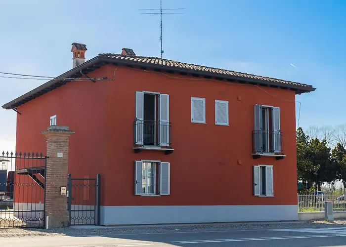 Moderno Bilocale Con Parcheggio Privato Lägenhet Piacenza