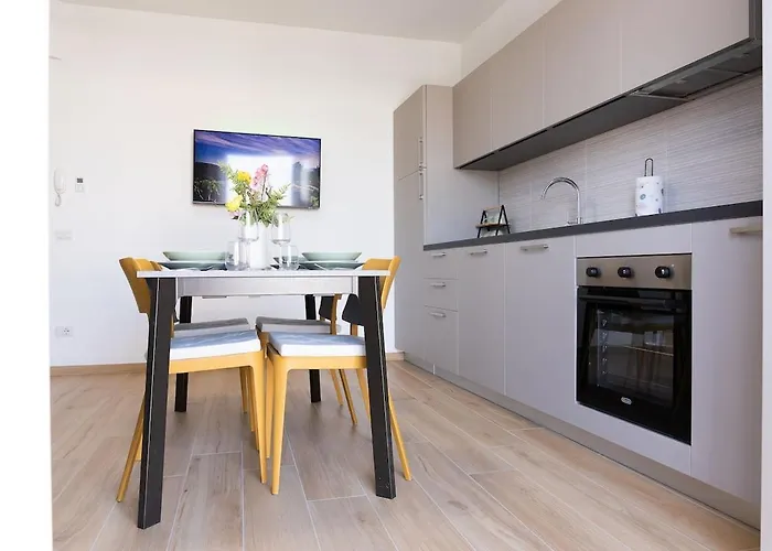 公寓 Moderno Bilocale Con Parcheggio Privato