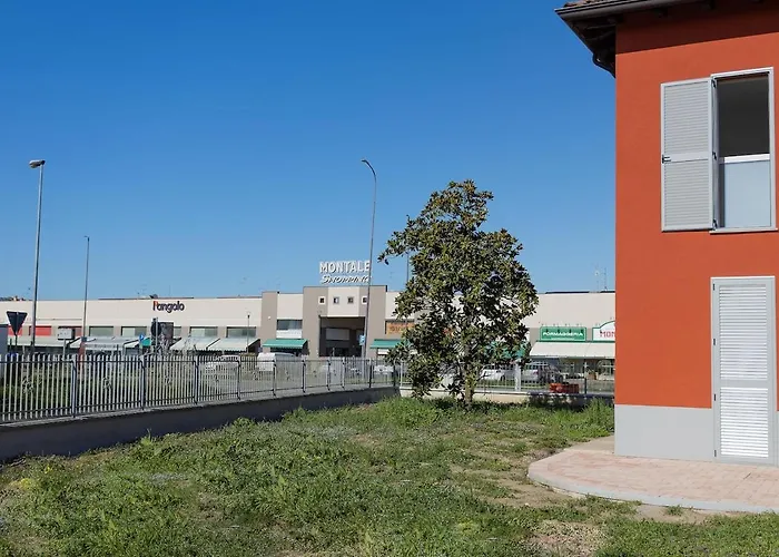 Moderno Bilocale Con Parcheggio Privato 皮亚琴察